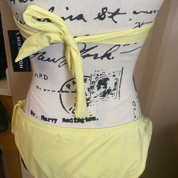 💙SOLD💙2 PIECE YELLOW SWIMSUIT SIZE XL - Picture 10 of 10